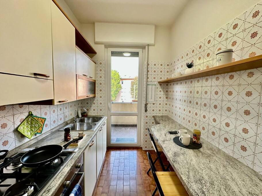 Low Cost Holiday An Business House And Free Park By Revenue House 코모 외부 사진